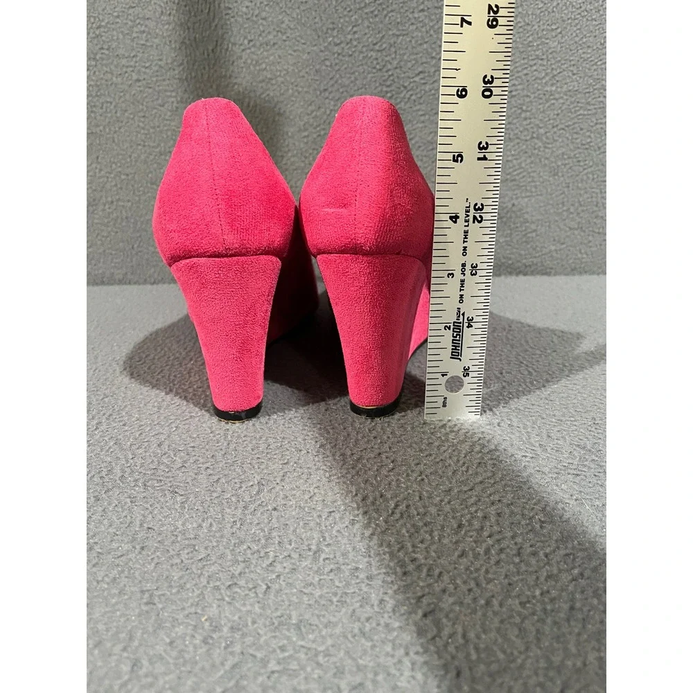 Unbranded Wedge Pumps Women Size 9 Hot Pink Faux Suede Round Toe Barbiecore Shoe